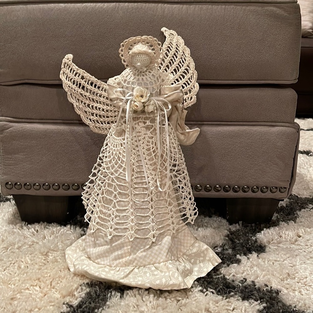 Angel tree topper